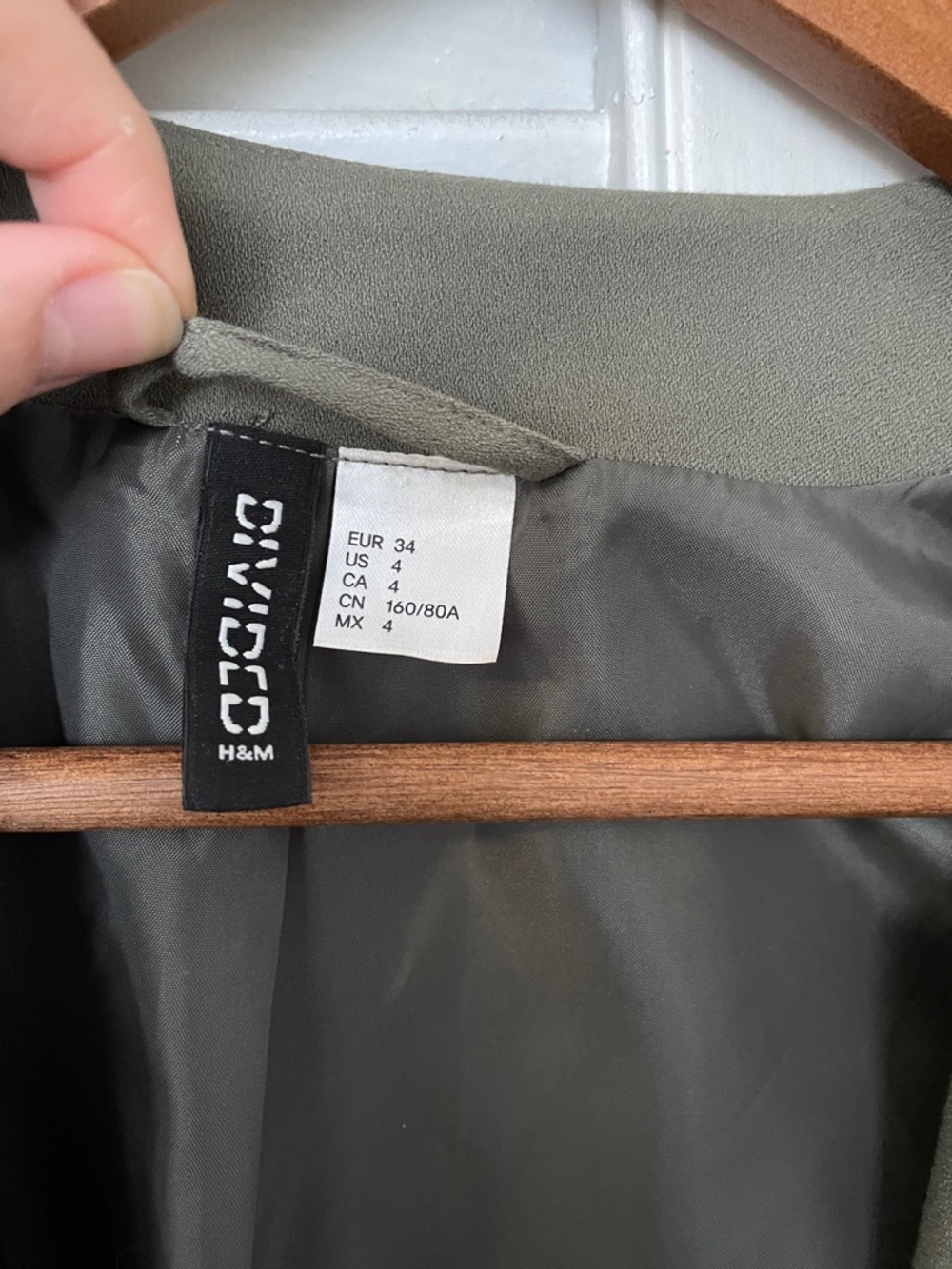 H&M Cropped Olive Green Blazer with zipper detail - Picture 2 of 4